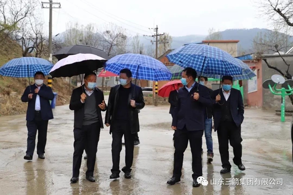 精準扶貧｜山東三箭集團董事長楊承林調(diào)研脫貧攻堅 ，確保工作成效